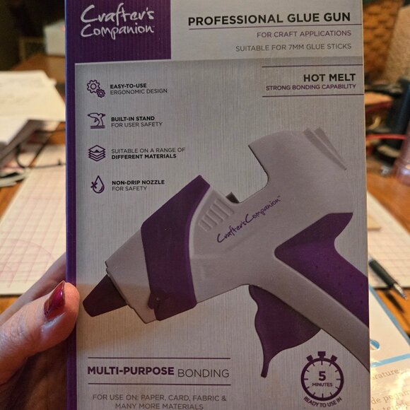 Crafters Companion Other - Crafters Companion Professional Glue Gun with Glue Sticks- NEW